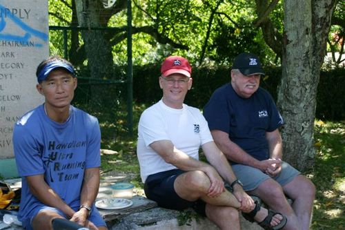 Pete, John, Ernest Mango Madness 2006