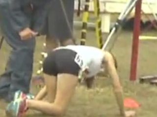 Runner-crawling-to-finish-line